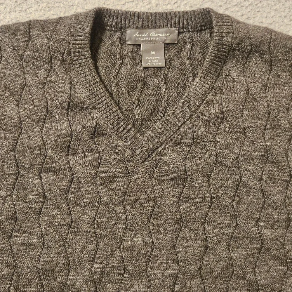 Daniel Cremieux Signature Royal Alpaca V-Neck Sweater Gray Mens Size Medium